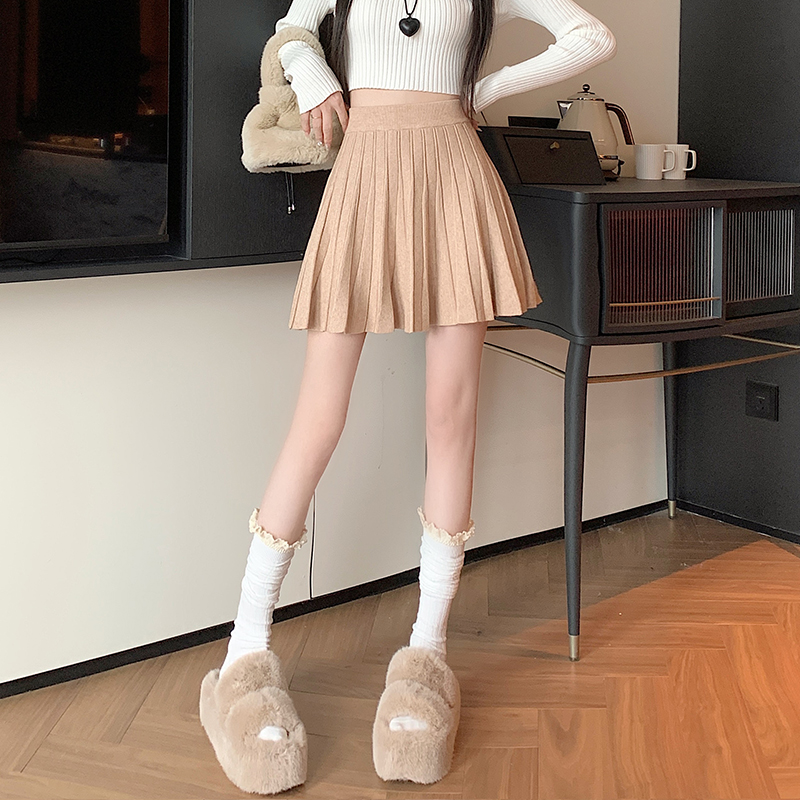 Knitted A-line skirt slim pleated short skirt for women