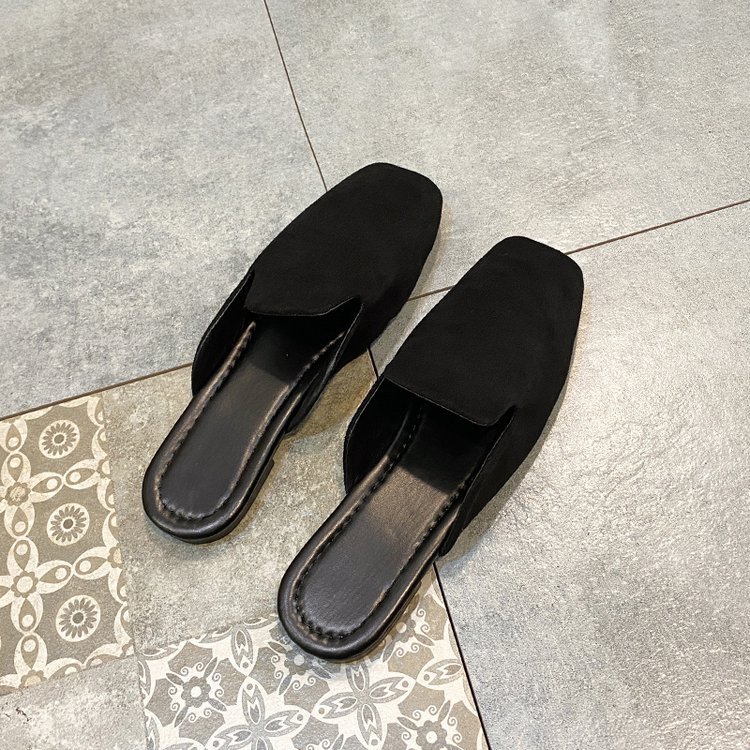 Korean style summer flat square head slippers for women