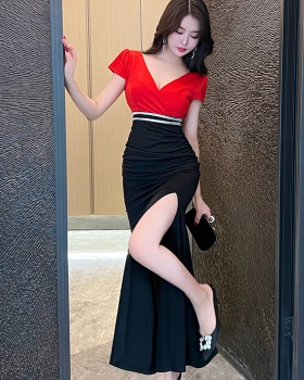 Sexy low-cut dress pinched waist long dress
