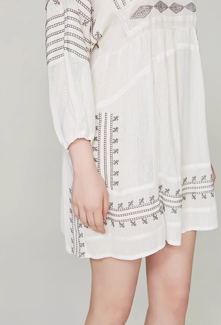 Bohemian style lantern sleeve embroidery white dress