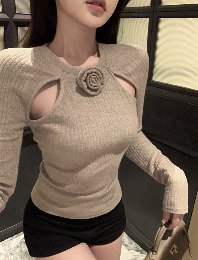 Hollow stereoscopic tops inside the ride flowers sweater
