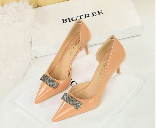Hollow banquet fine-root pointed shoes for women