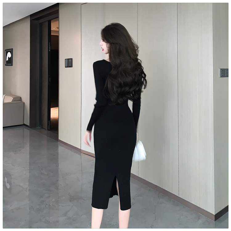 Long sleeve knitted pinched waist V-neck rhinestone winter dress