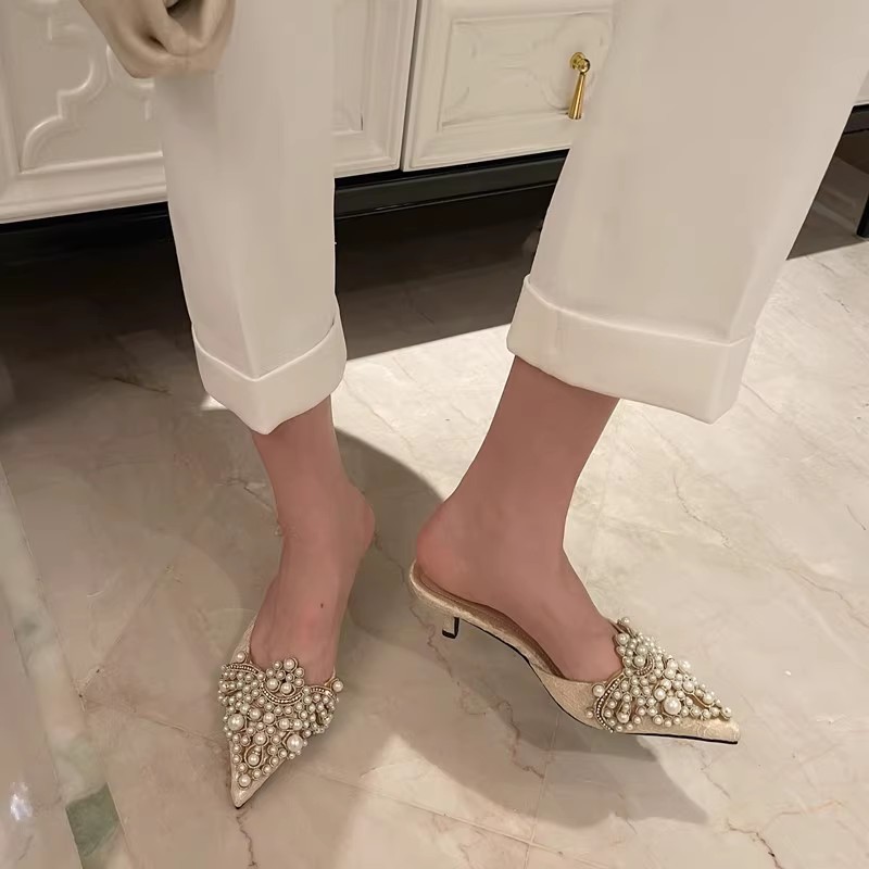 Beads pointed sweet Korean style slippers for women
