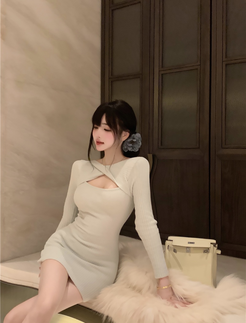 Knitted autumn and winter cross slim dress for women