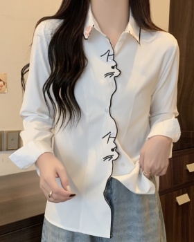 White Western style kitty embroidery college style shirt