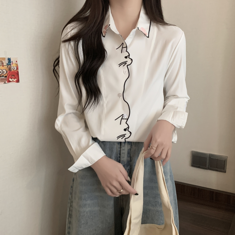 White Western style kitty embroidery college style shirt