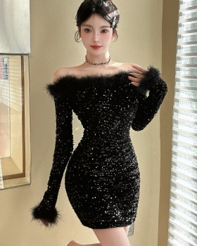 Black banquet feather sling package hip flat shoulder dress