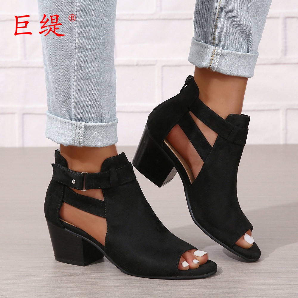 Embroidered rivet thick high-heeled hasp sandals for women