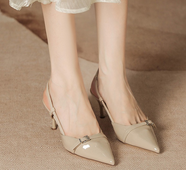 Fashion high-heeled sandals wears outside pointed shoes