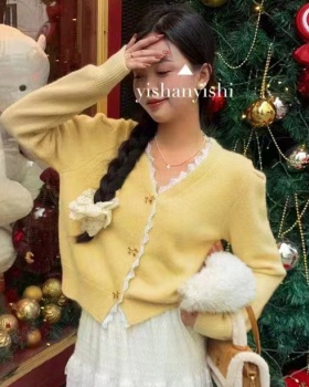 V-neck lace hollow tender spring Korean style sweater