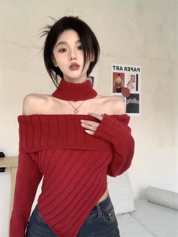 Irregular strapless tops short red sweater