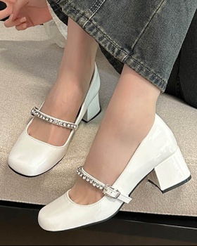 Low high-heeled patent leather thick shoes for women