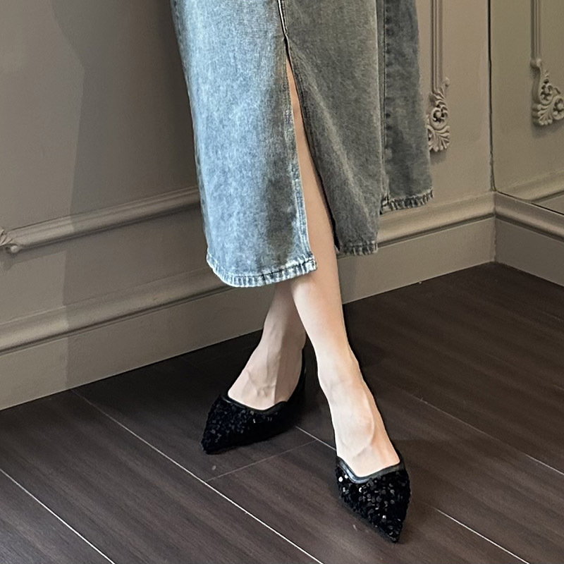 Lady sequins pointed flat wears outside sandals for women