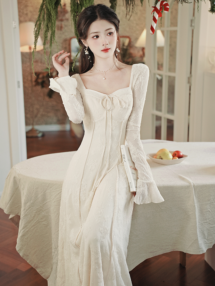 France style square collar long sleeve dress