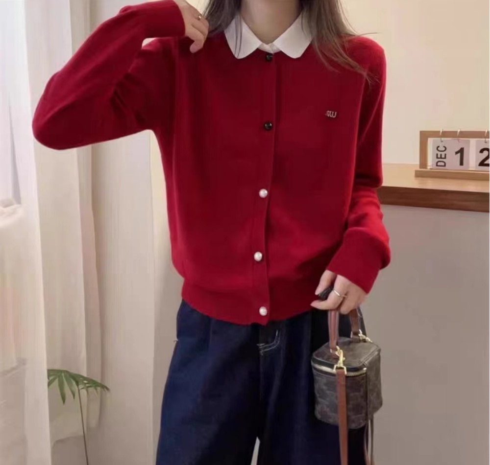 Knitted Pseudo-two shirt red niche sweater for women