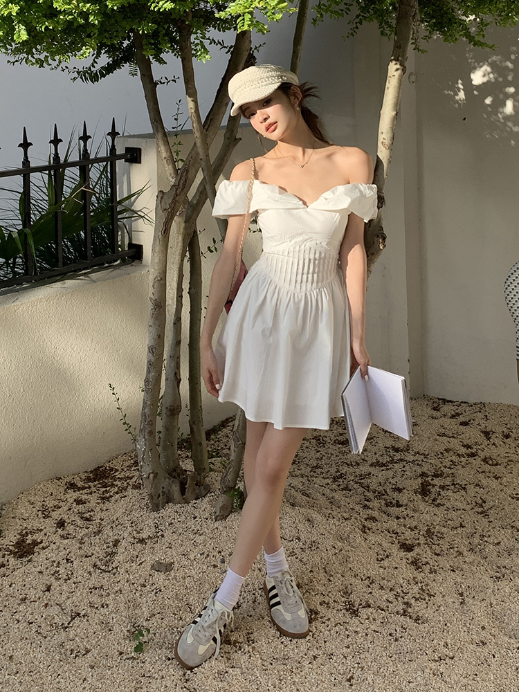France style white T-back flat shoulder dress for women