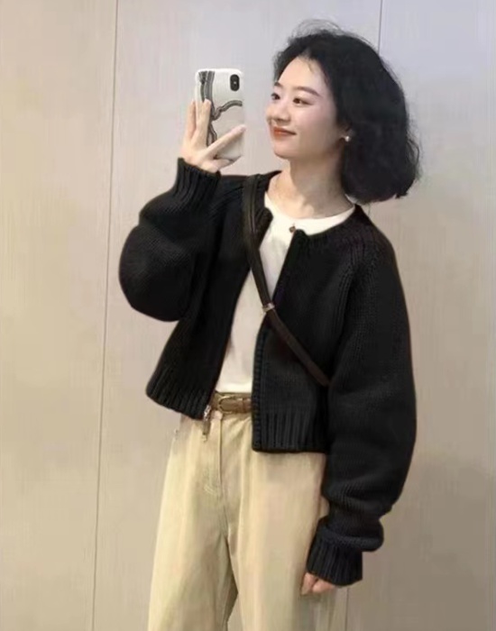 Retro knitted cardigan short zip coat for women