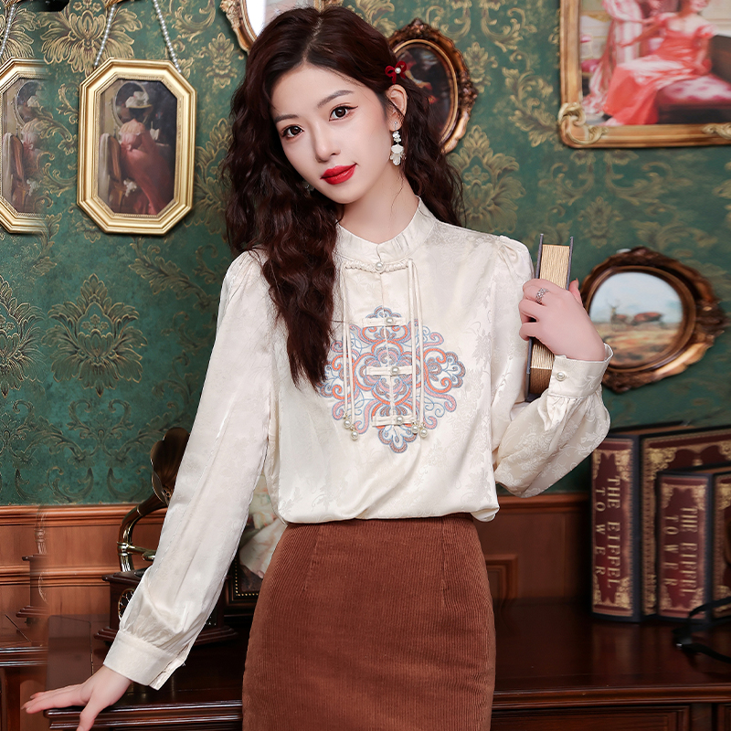 Tassels Chinese style spring pullover long sleeve shirt