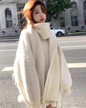 Autumn and winter lazy long loose sweater for women