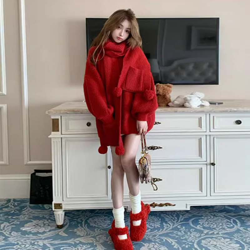 Autumn and winter lazy long loose sweater for women