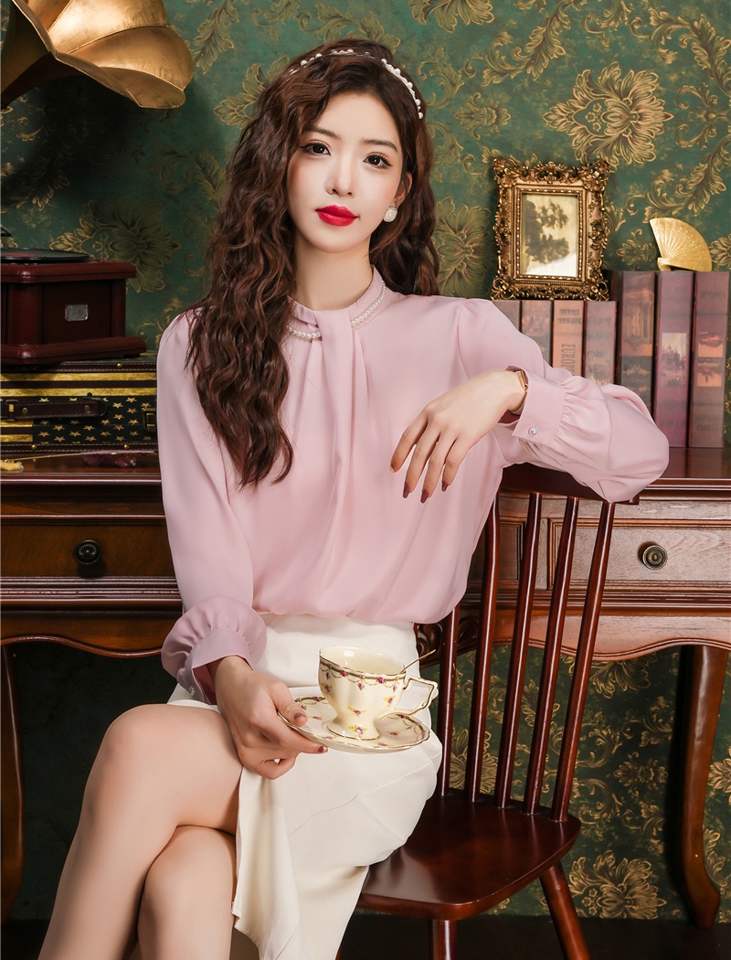 Korean style spring long sleeve satin shirt for women