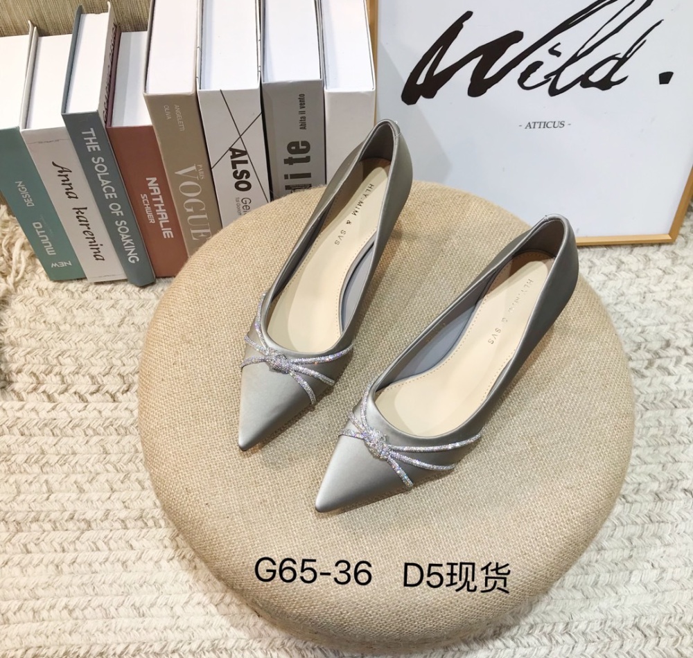 Pointed high-heeled shoes fashion low high-heeled shoes