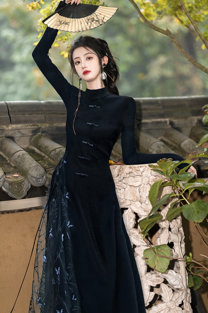 Chinese style long sleeve black dress
