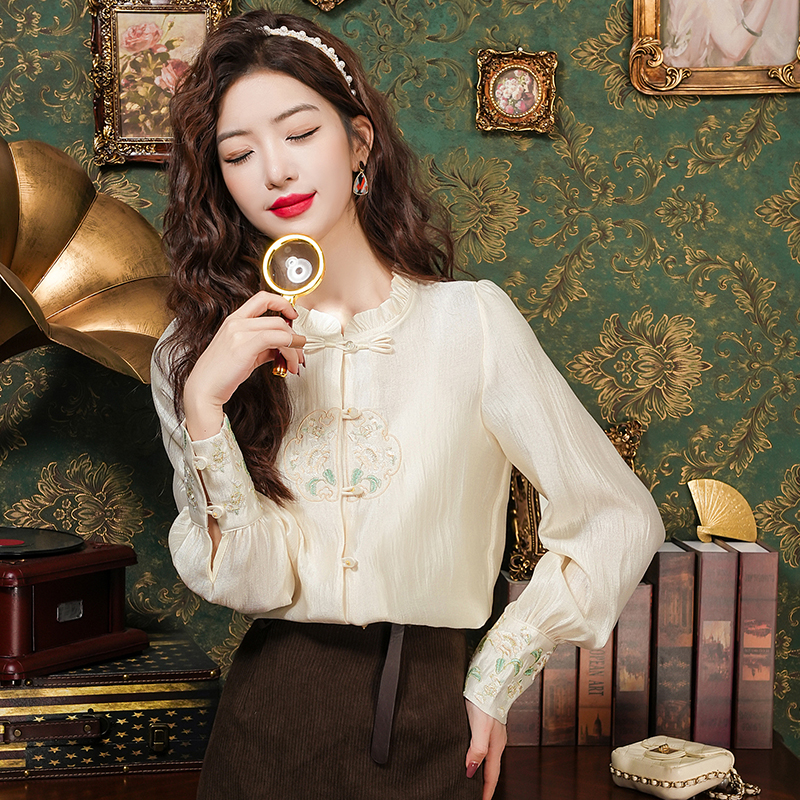 Embroidered long sleeve tops Chinese style shirt for women