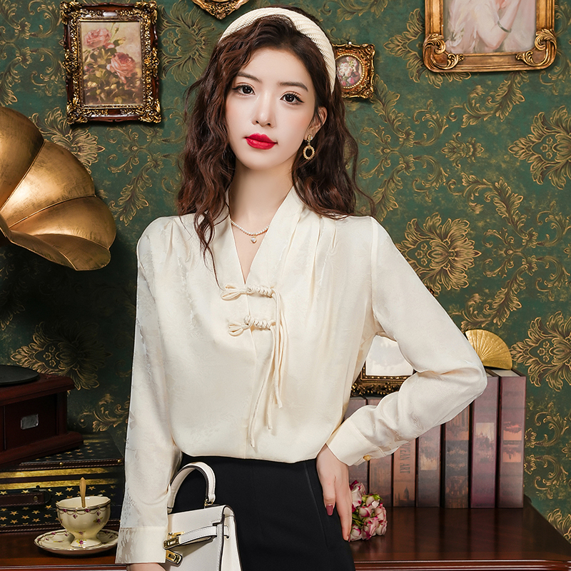 Long sleeve Chinese style shirt V-neck tops for women