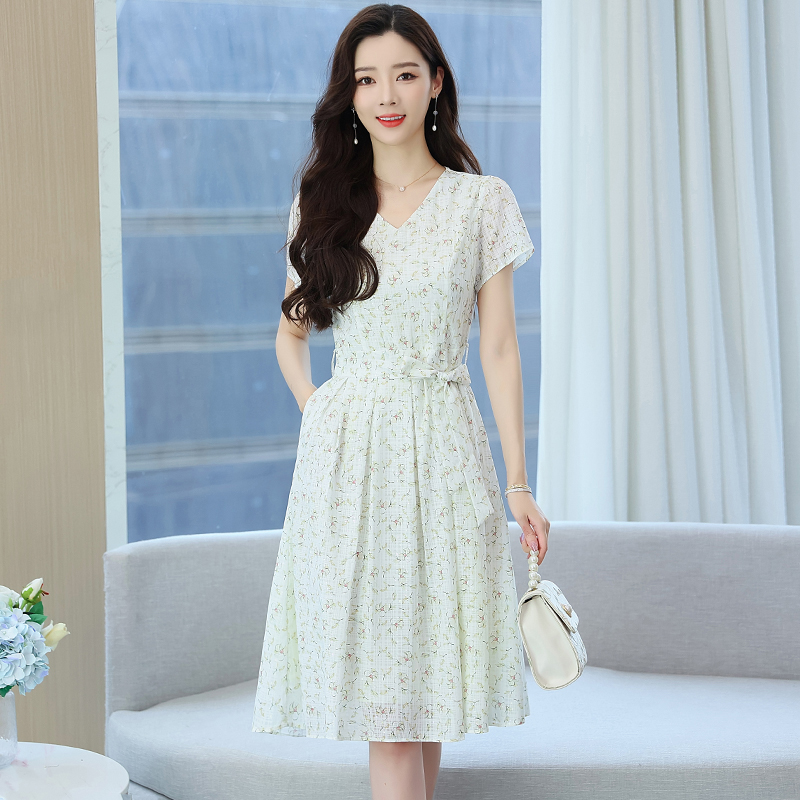 Slim summer white short sleeve dress for women