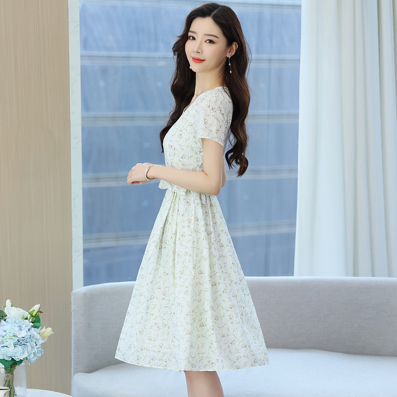 Slim summer white short sleeve dress for women