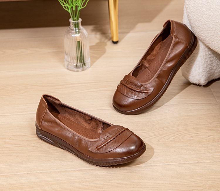 Middle-aged spring shoes flat Casual leather shoes for women