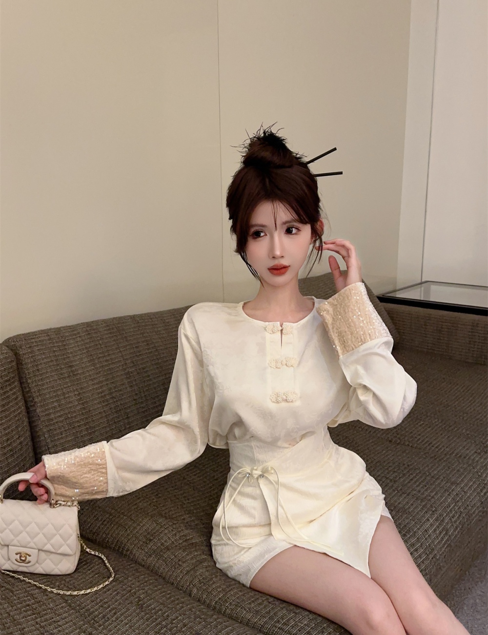 Round neck spring Chinese style sequins tops for women