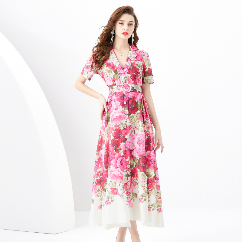 Vacation dress spring and summer business suit