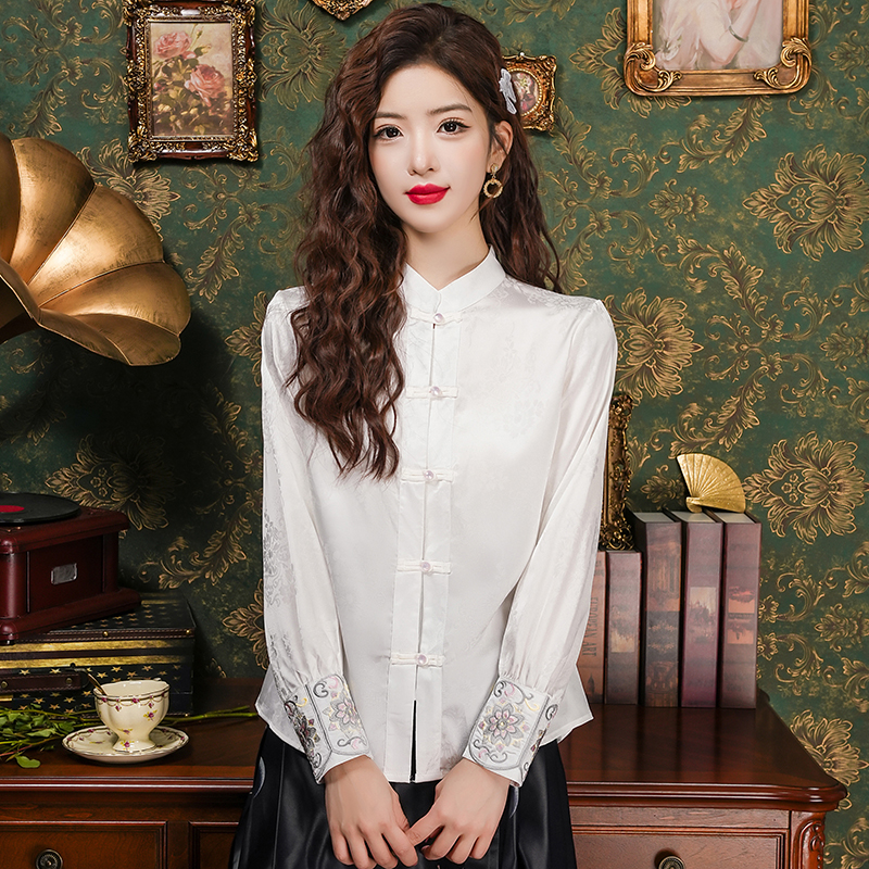 Long sleeve Chinese style embroidered spring shirt