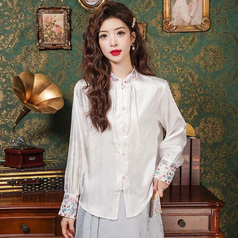 Round neck embroidered shirt Chinese style tops for women