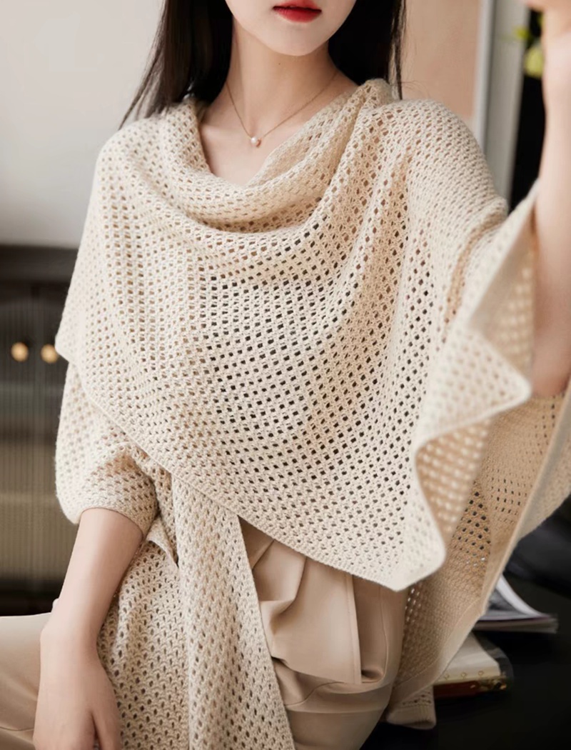 Knitted hollow shawl outside the ride shirts for women
