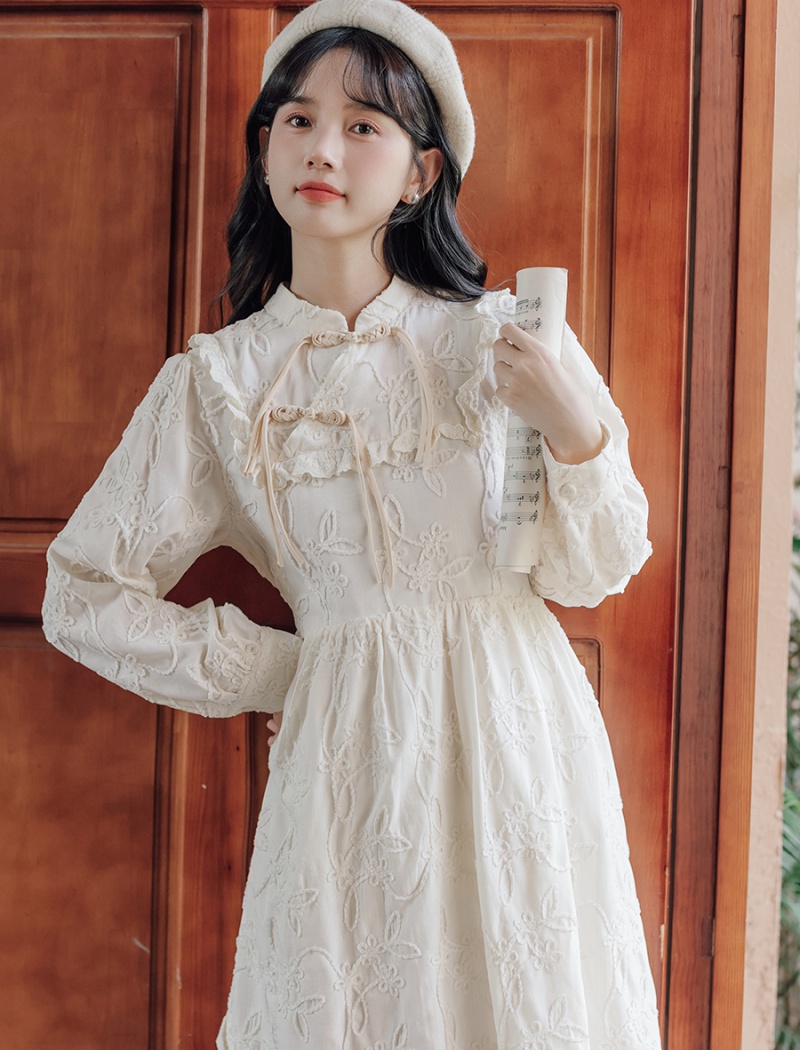 Chinese style retro embroidery autumn dress for women