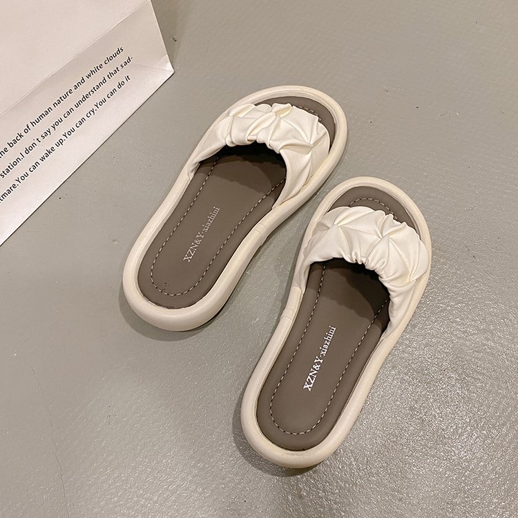 Summer Korean style slippers sandy beach shoes for women