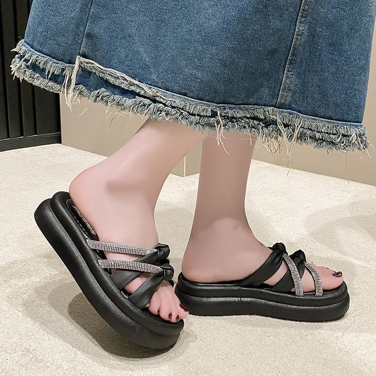 Sandy beach Casual slippers thick crust fish mouth shoes for women