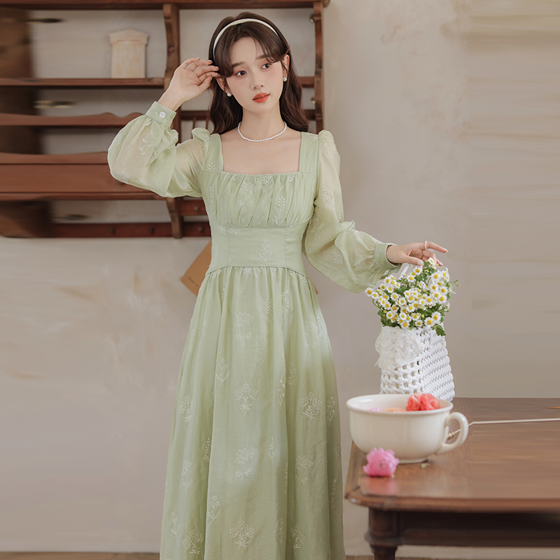 Long sleeve France style floral embroidery green dress