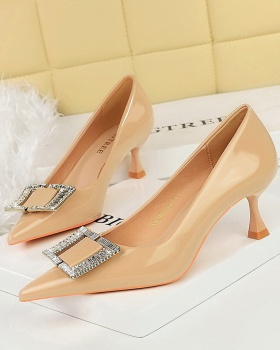Rhinestone buckle middle-heel shoes for women