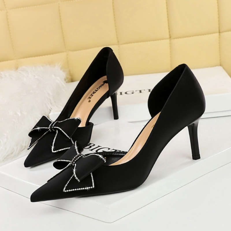 Bow low high-heeled shoes hollow pointed wedding shoes