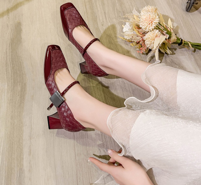 Red middle-heel high-heeled shoes square head shoes