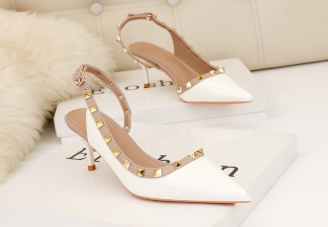 Fine-root European style sandals for women