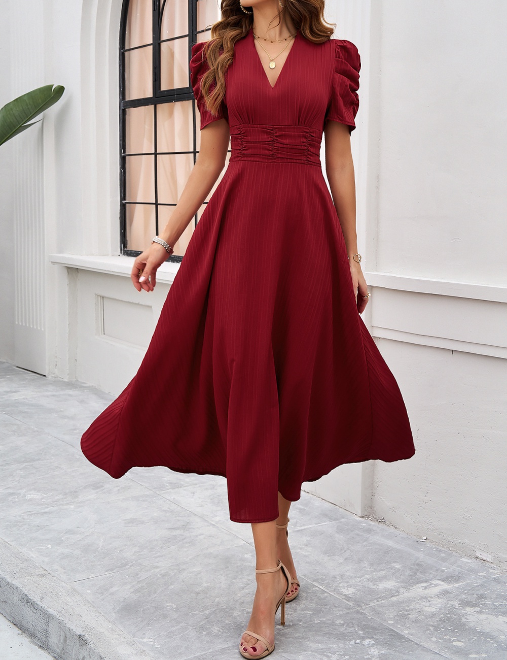 Spring and summer pure elegant European style dress