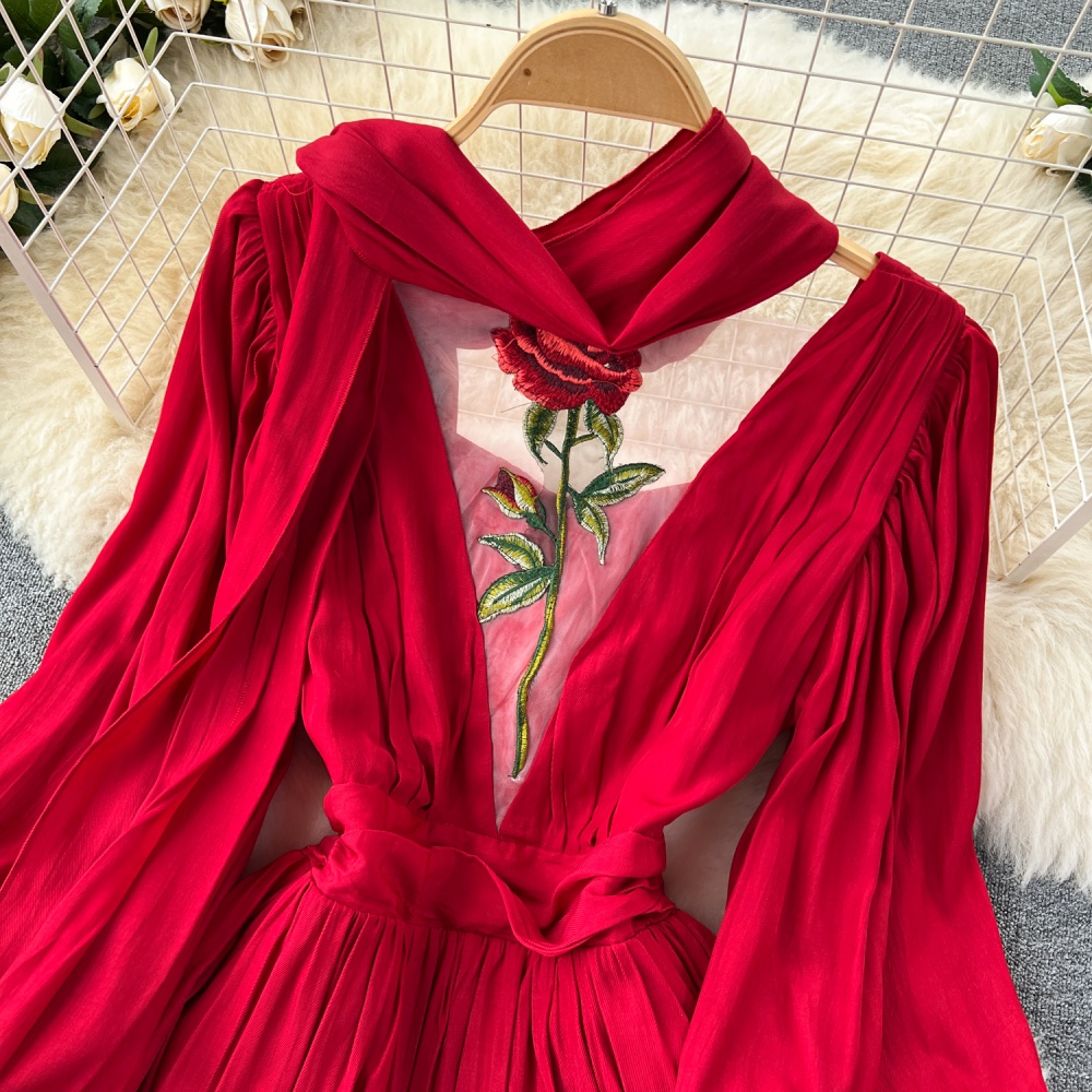 Slim red embroidery retro rose vacation halter long dress