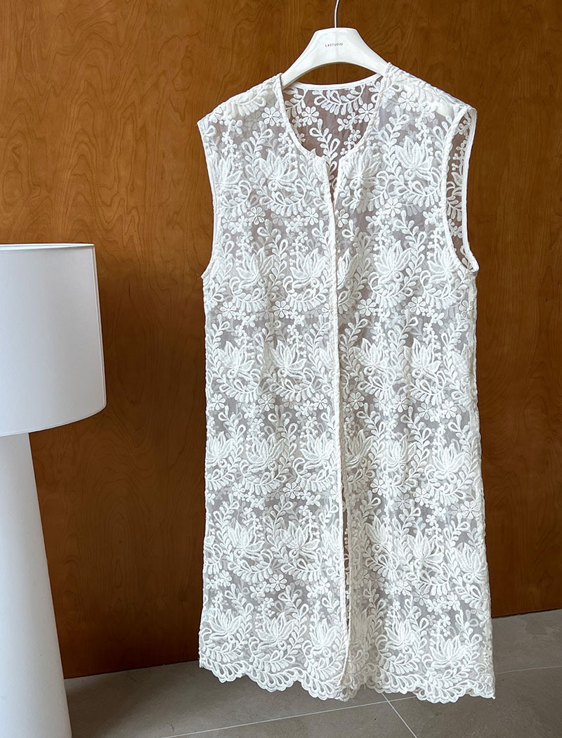Embroidery enticement dress hollow long sleeveless dress