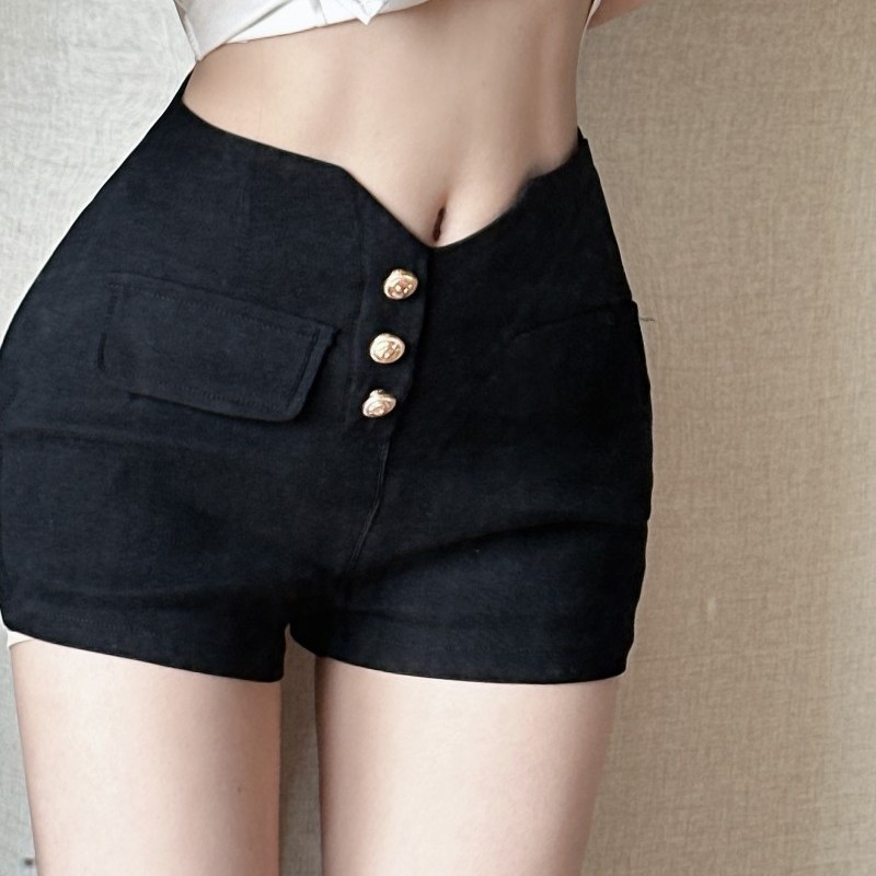 Short low-waist single-breasted simple black shorts for women